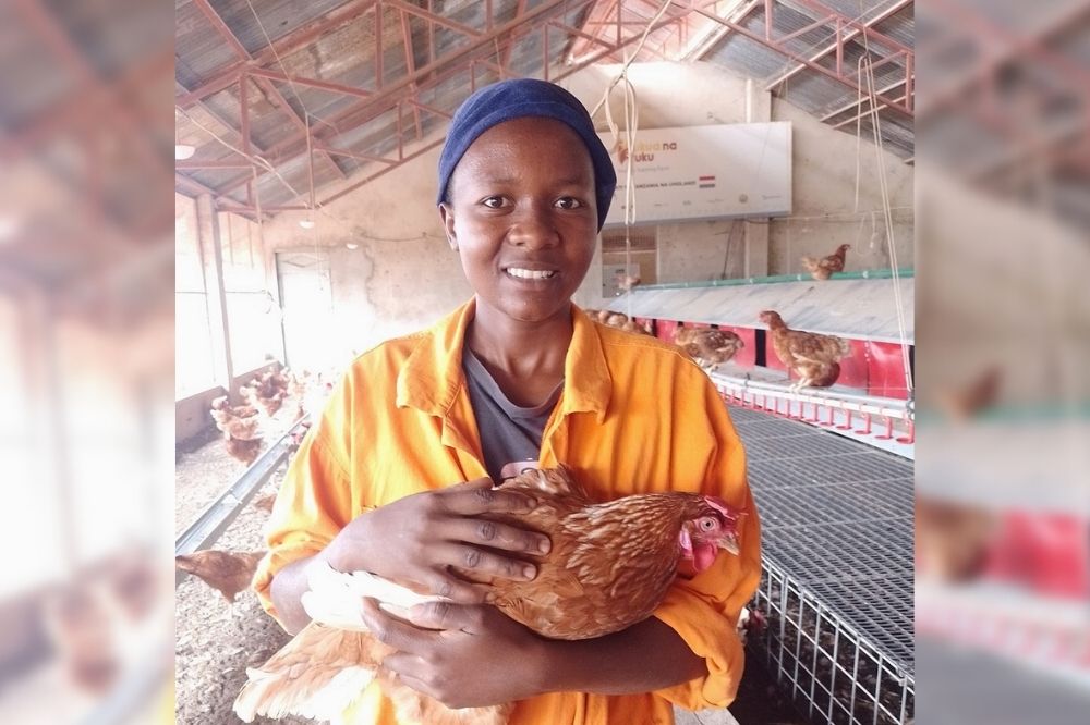 Jolanda helpt pluimveeonderwijs in Tanzania naar hoger plan: “Niet beleren, maar onderwijzen”